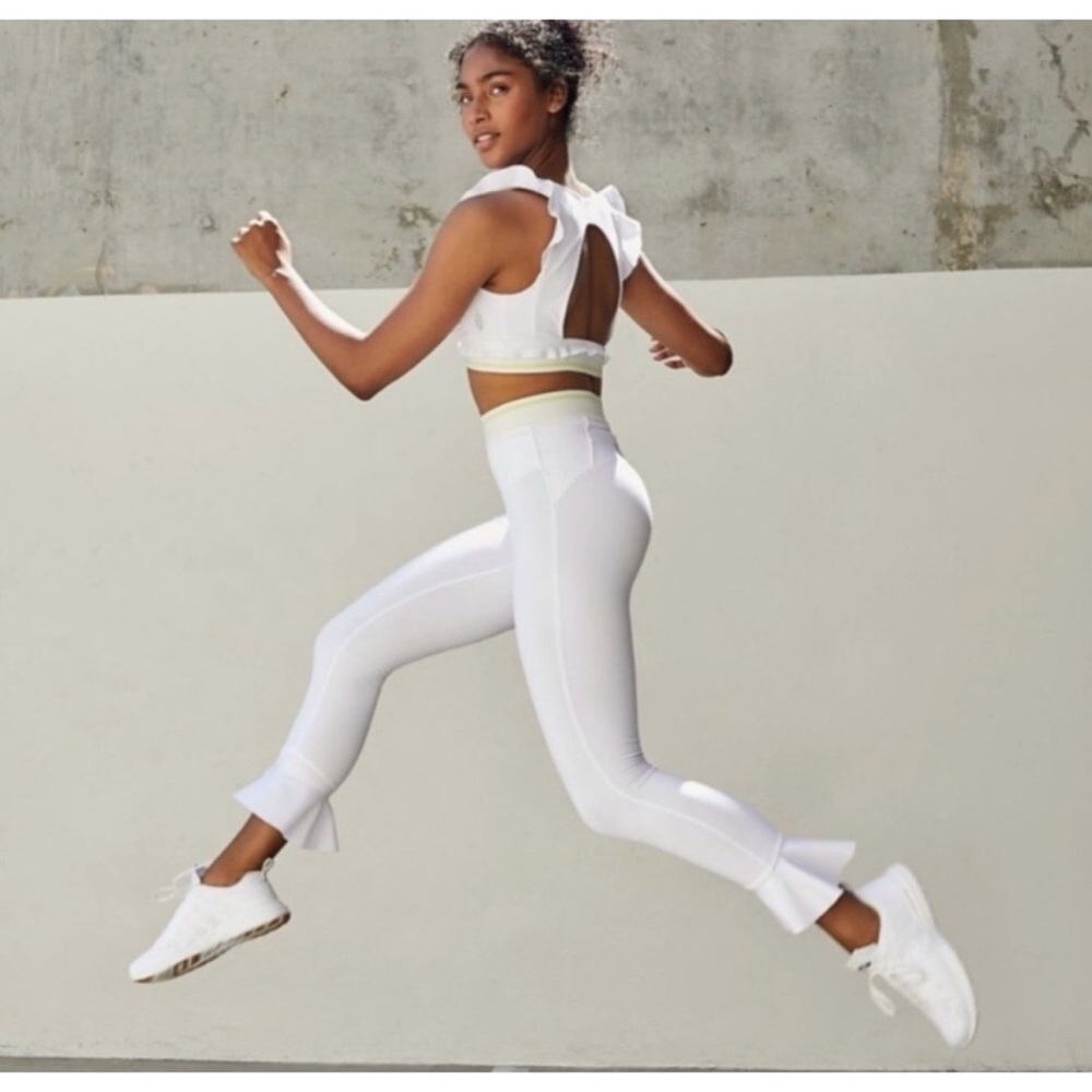 FREE PEOPLE MOVEMENT Sanctuary Yoga Leggings Ruffle Hem White High Waisted M